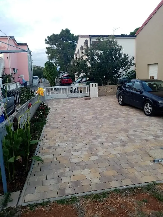 Apartment Apartman Jurisic Vir Croatia